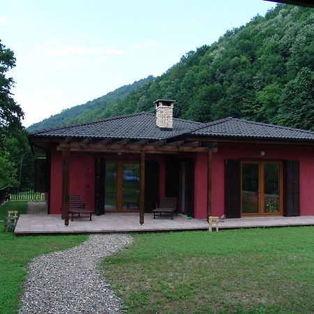 Boyana Vacation Houses Cherni Vit Cameră foto